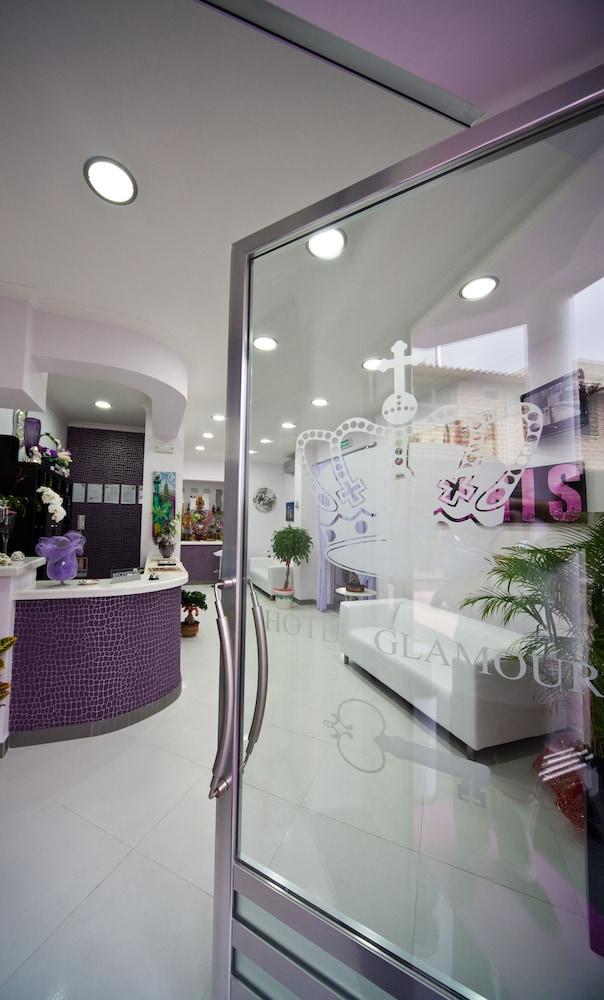 Hotel Glamour Qualiano Bagian luar foto