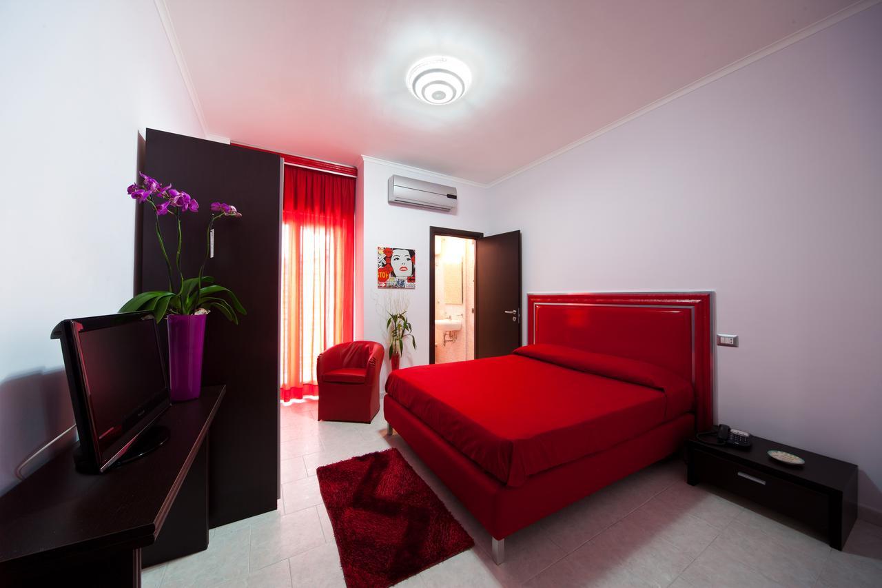Hotel Glamour Qualiano Bagian luar foto