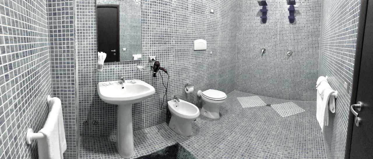 Hotel Glamour Qualiano Bagian luar foto