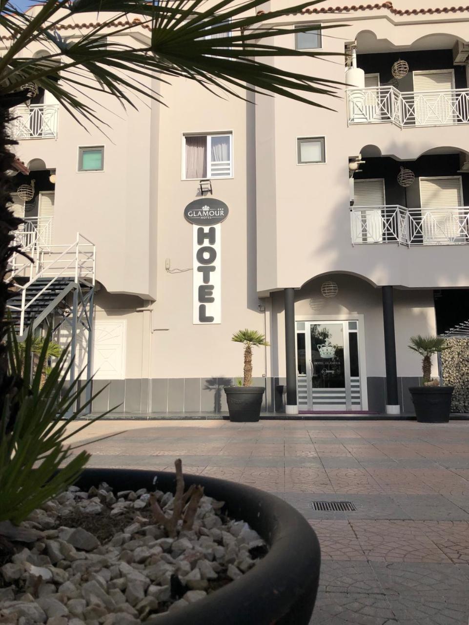 Hotel Glamour Qualiano Bagian luar foto
